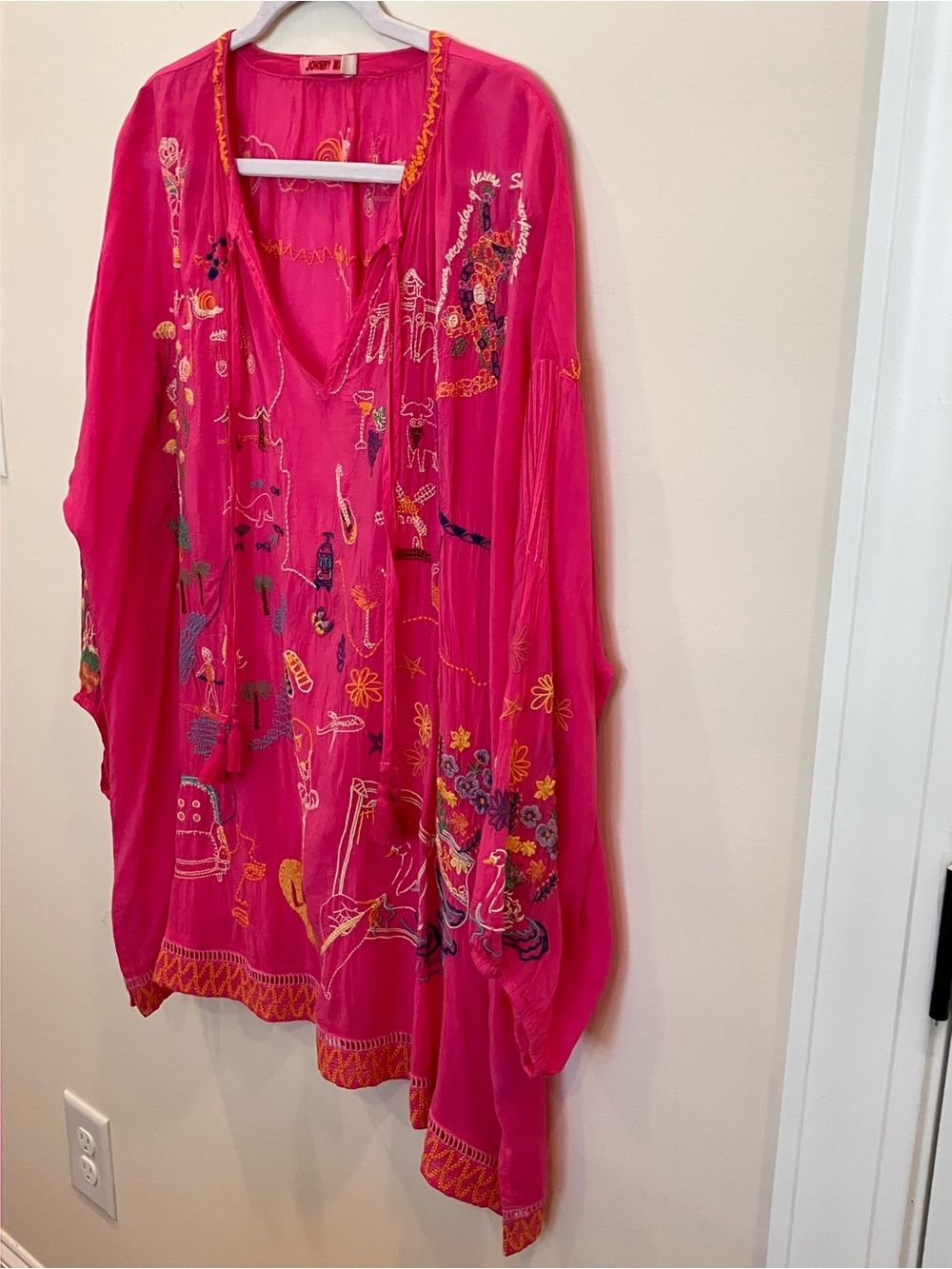 Johnny Was Bright Fuchsia Embroidered V-Neck Tunic - Picture 7 of 14